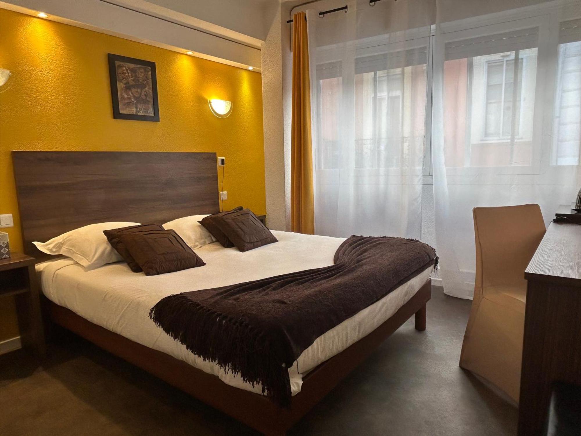 Ath Hotel Athenee 戛纳 外观 照片