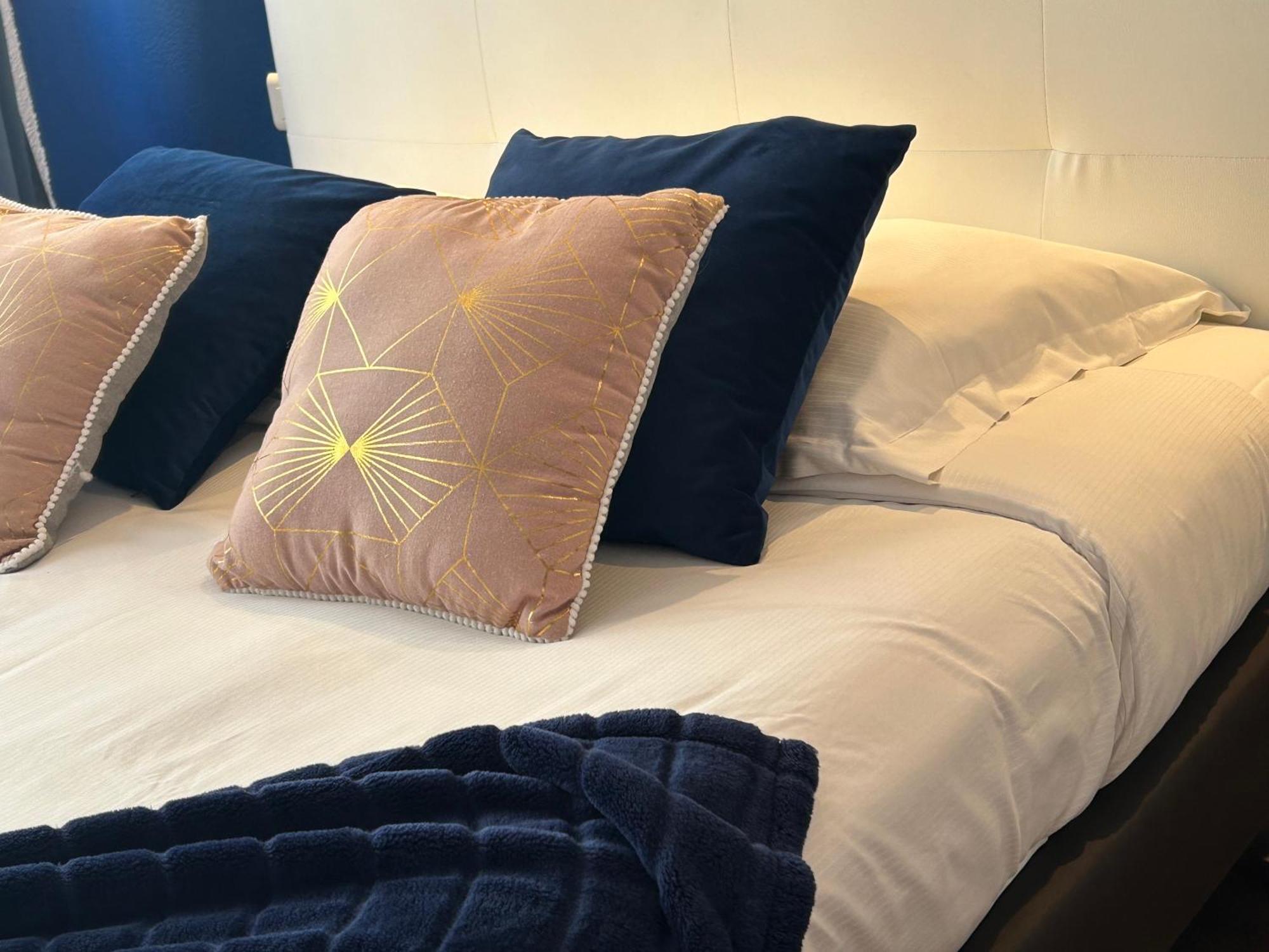 Ath Hotel Athenee 戛纳 外观 照片