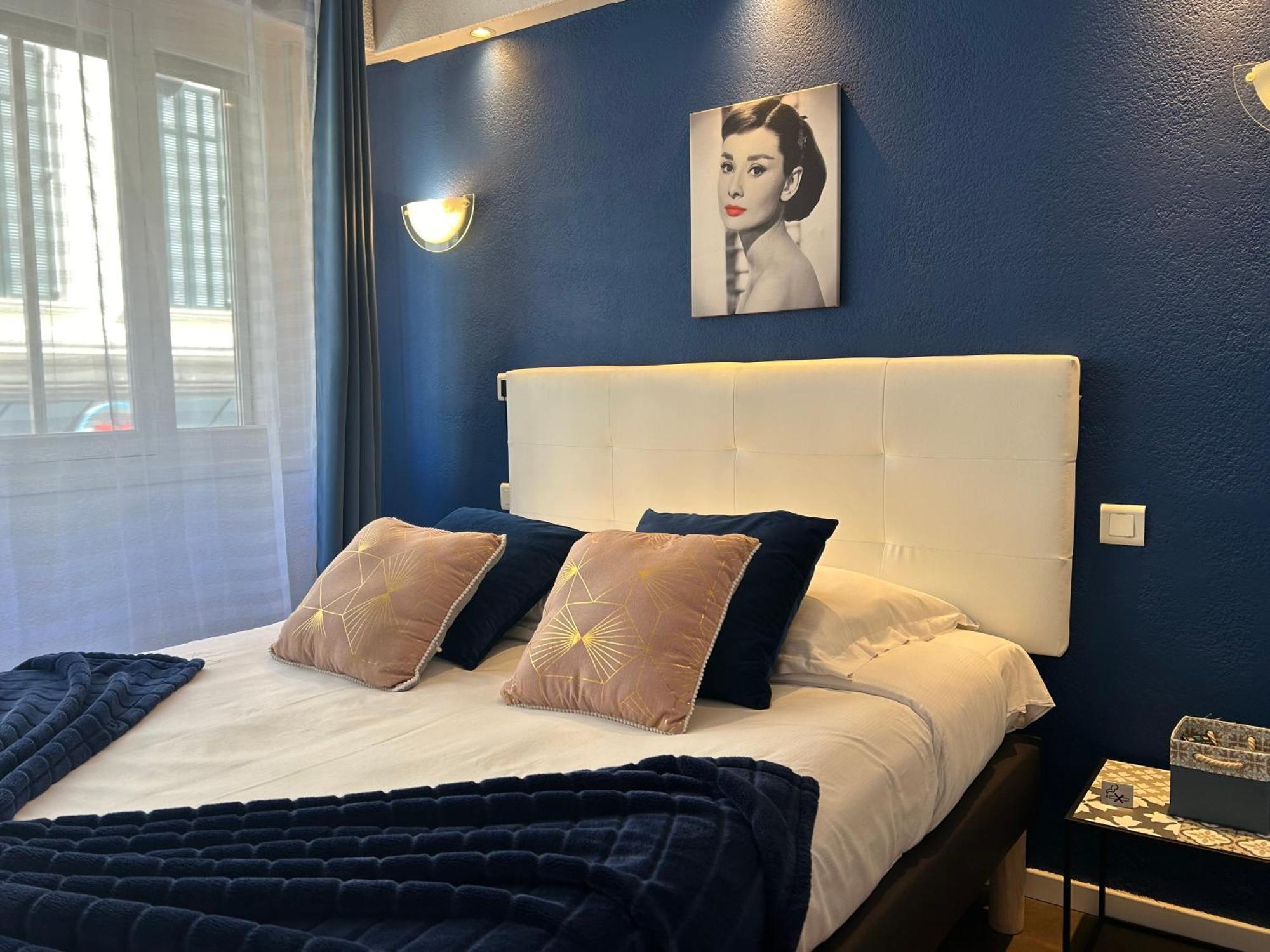 Ath Hotel Athenee 戛纳 外观 照片